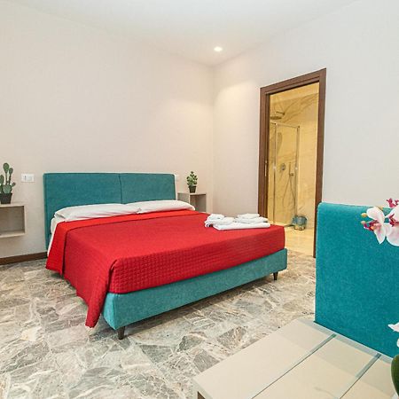 Suebi Rooms And Appartament Термоли Экстерьер фото